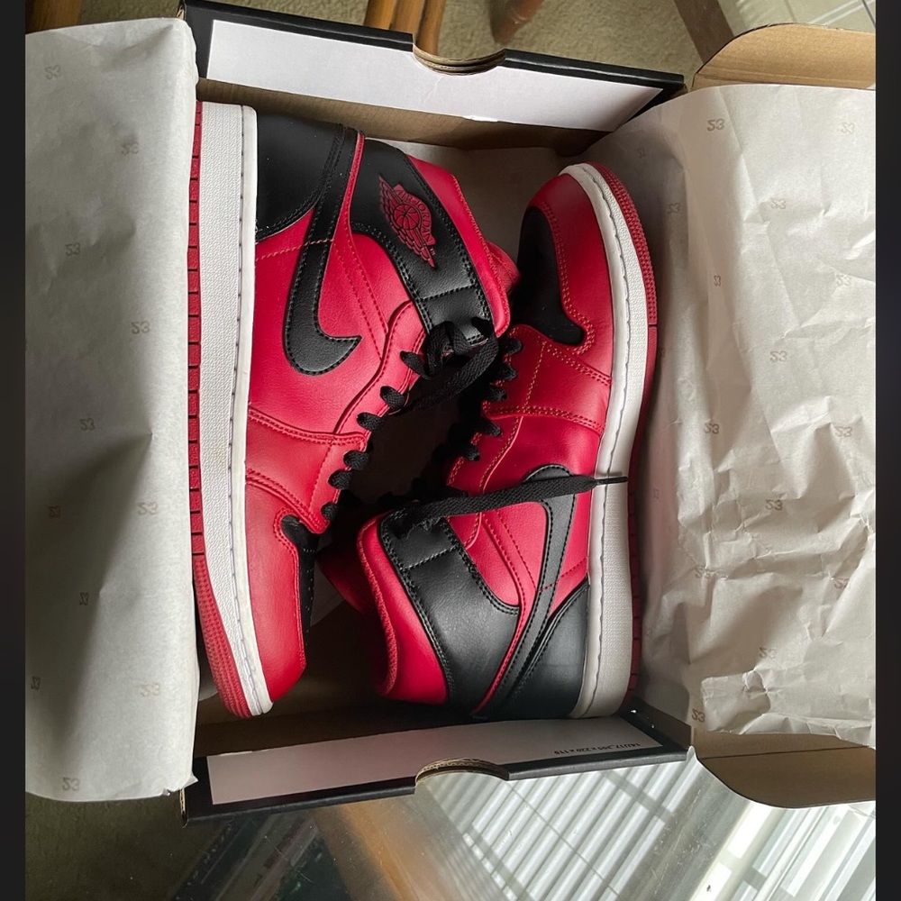 Jordan 1 mid bred